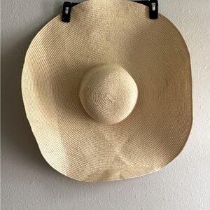 Elegant Cream Sun Hat